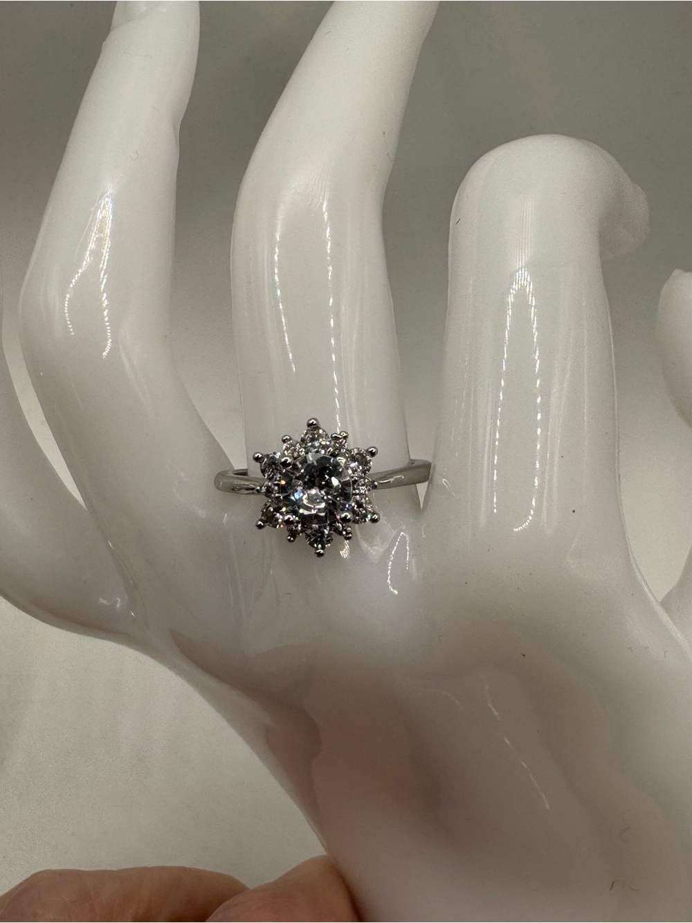 Stainless Steel Adjustable Ring With Cubic Zirconias SZ‎ 8. NEW